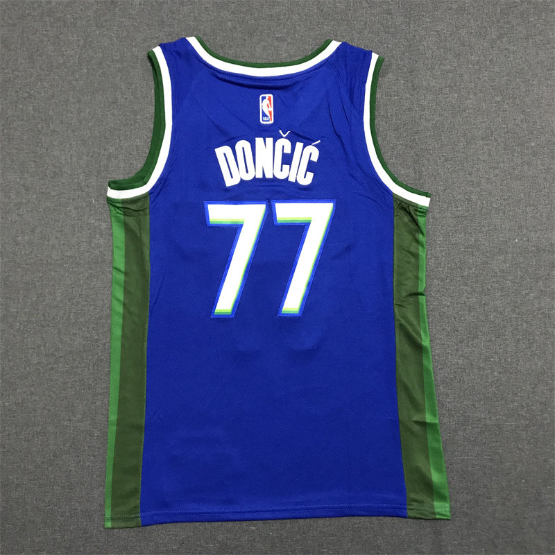 Dallas Mavericks- Doncic 77